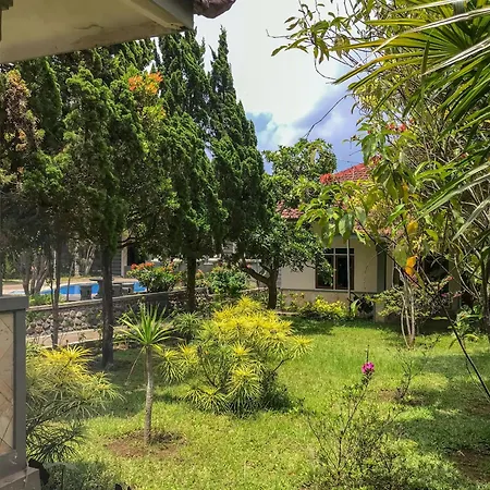 Villa Bunga Guest House Redpartner-3